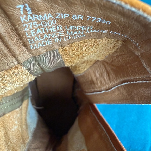 Vintage Frye Karma
Platform Boots size 7 1/2 - Picture 8 of 8